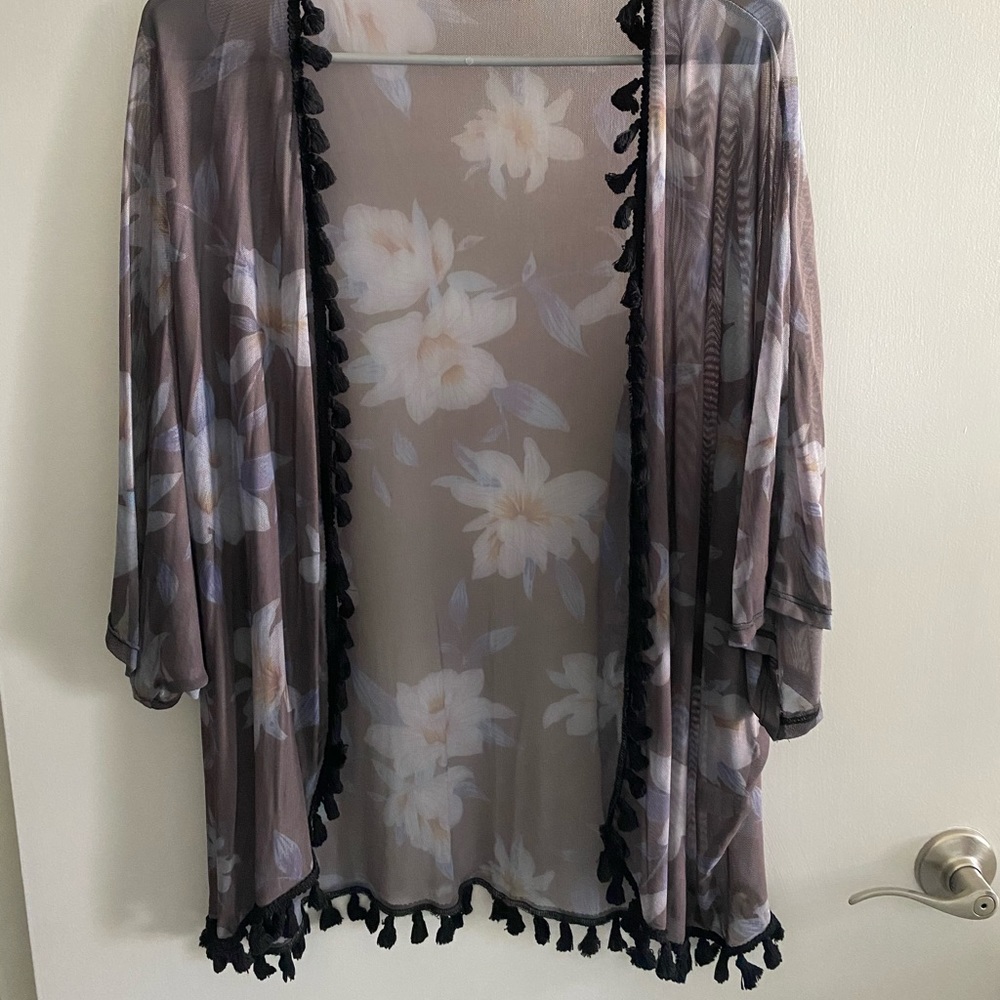 Sheer Kimono with Tassel Details